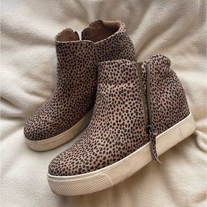 Brown Booties with Zipper